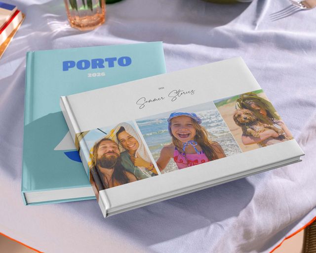 Personlig fotobok med reiseminner og feriebilder.
