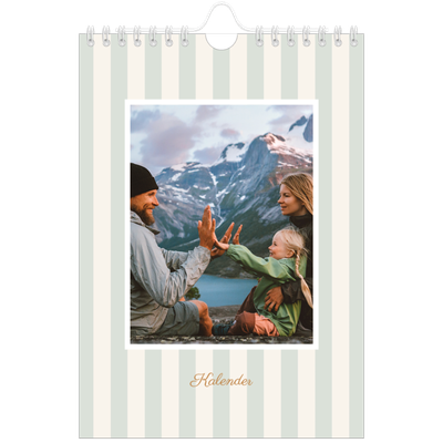 Fotokalender A5 — Skrift og striper [kalender-forside]