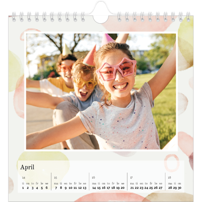 Månedskalender kvadratisk — Akvarellformer [April]