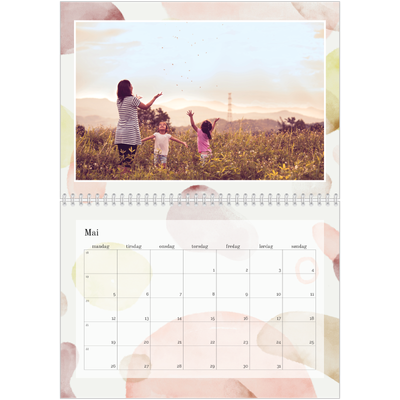 Fotokalender A4 dobbel (30 x 40 cm) — Akvarellformer [kalender-forside]