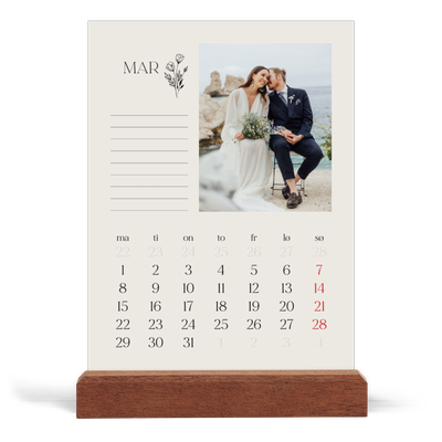 Bordkalender med trestativ - Stående — Initialer i blomst [Mars]