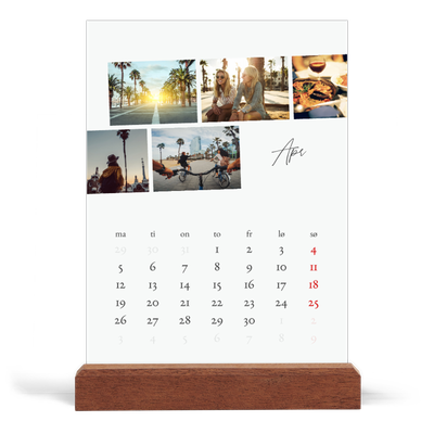 Bordkalender med trestativ - Stående — Byferie (hvit) [April]