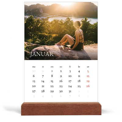 Bordkalender med trestativ - Stående — Enkel serif-font [Januar]