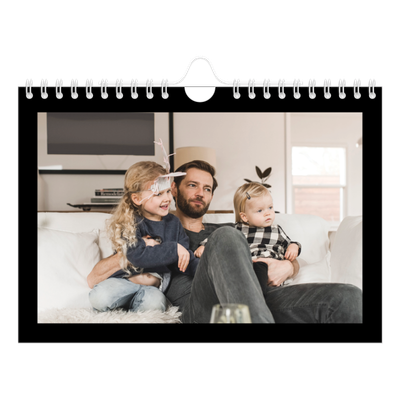 Fotokalender A5 — Svart ramme [kalender-forside]