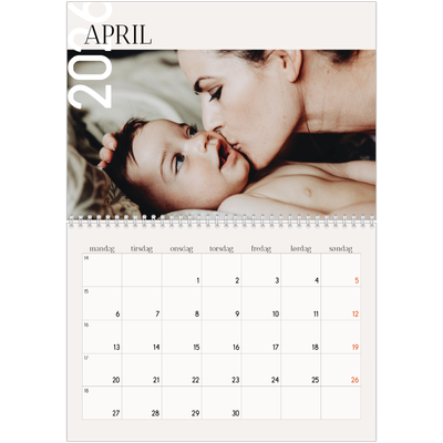 Fotokalender A4 dobbel (30 x 40 cm) — Overlappende tekst [April]