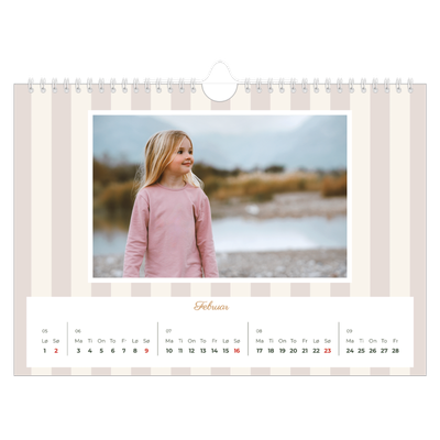 Fotokalender A4 — Skrift og striper [Februar]