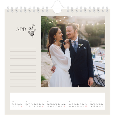Månedskalender kvadratisk — Initialer i blomst [April]