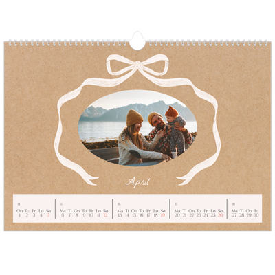 Fotokalender A3 — Ramme med sløyfe [April]