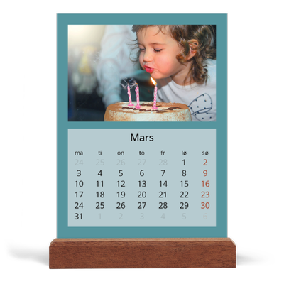 Bordkalender med trestativ - Stående — Stilrene farger [Mars]