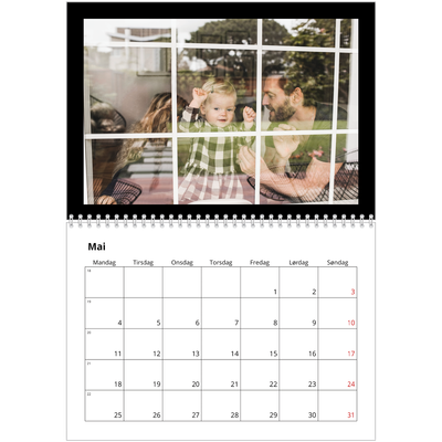 Fotokalender A4 dobbel (30 x 40 cm) — Svart ramme [Mai]
