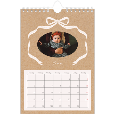Fotokalender A5 — Ramme med sløyfe [Januar]