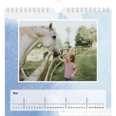 Månedskalender kvadratisk — Vannfarger i bakgrunn [kalender-forside]