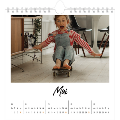 Månedskalender kvadratisk — Boken om meg [kalender-forside]