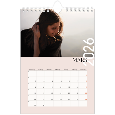 Fotokalender A5 — Overlappende tekst [Mars]