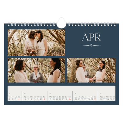 Fotokalender A4 — Skifer & seriffer [April]