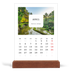 Bordkalender med trestativ - Stående — Den fulle historien [April]