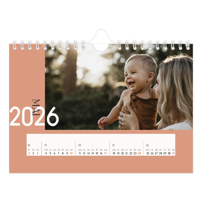 Fotokalender A5 — Overlappende tekst [kalender-forside]