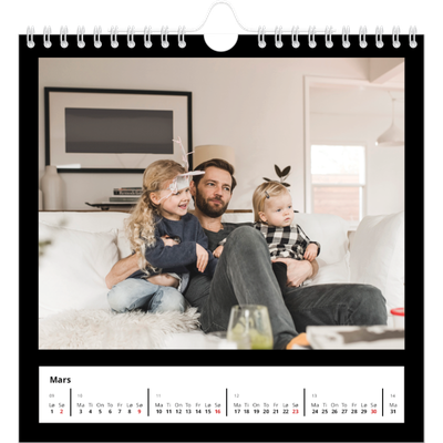 Månedskalender kvadratisk — Svart ramme [Mars]