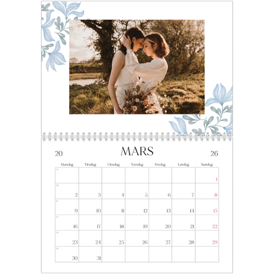 Fotokalender A4 dobbel (30 x 40 cm) — Elegant blomstret [Mars]