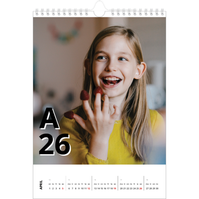 Fotokalender A4 (20 x 30 cm) — Bokstav og tall [April]