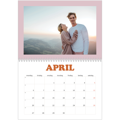 Fotokalender A4 dobbel (30 x 40 cm) — Retro rammer [April]