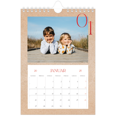 Fotokalender A5 — Røde detaljer [Januar]