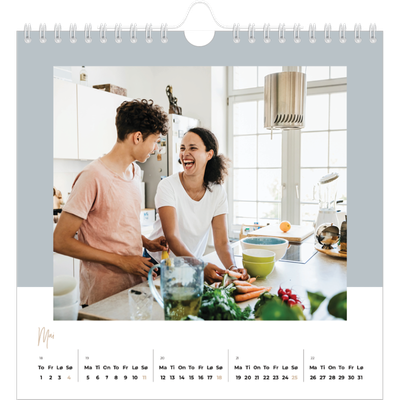 Månedskalender kvadratisk — Kalender i jordfarger [kalender-forside]