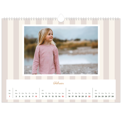 Fotokalender A3 — Skrift og striper [Februar]