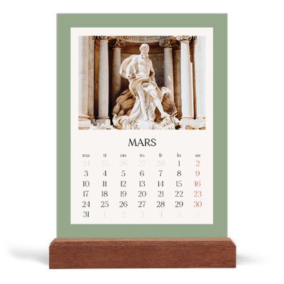 Bordkalender med trestativ - Stående — Klassiske farger [Mars]