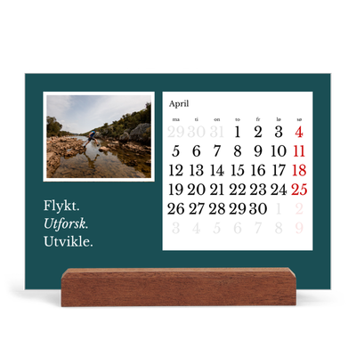Bordkalender med trestativ - Liggende  — Redaksjonell Jord [April]