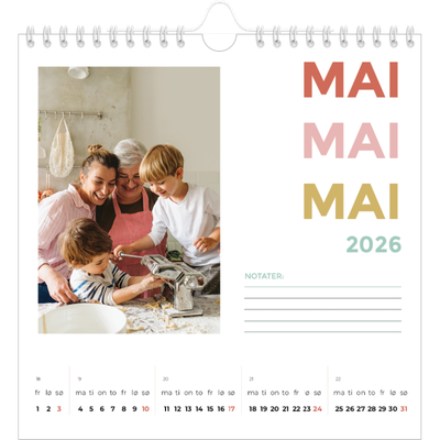 Månedskalender kvadratisk — Fargerike fonter [kalender-forside]