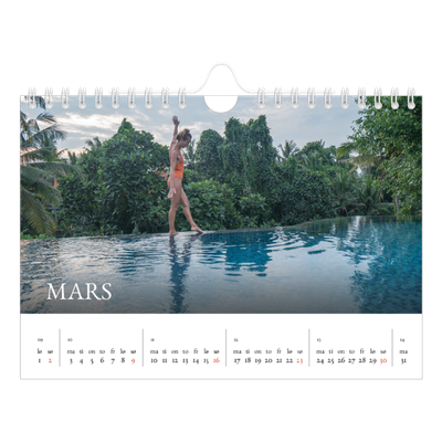 Fotokalender A5 — Enkel serif-font [Mars]