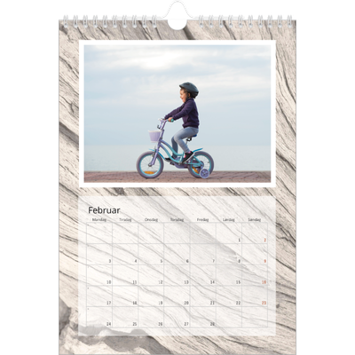 Fotokalender A4 (20 x 30 cm) — Bakgrunn i bark [Februar]
