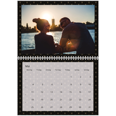 Fotokalender A4 dobbel (30 x 40 cm) — Geometrisk [kalender-forside]