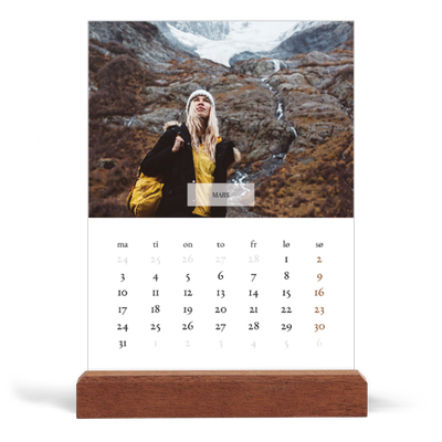 Bordkalender med trestativ - Stående — Klassisk kalender [Mars]