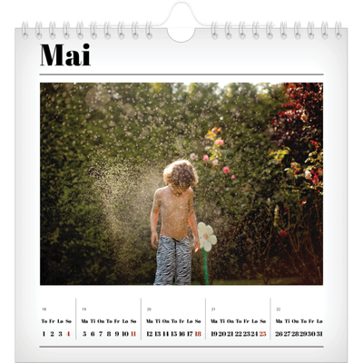 Månedskalender kvadratisk — Avisstil [kalender-forside]