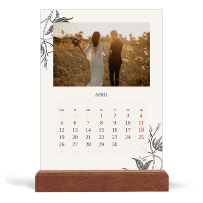 Bordkalender med trestativ - Stående — Blekk & blomst [April]