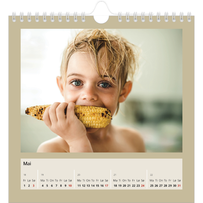 Månedskalender kvadratisk — Kalender i jordtoner [kalender-forside]