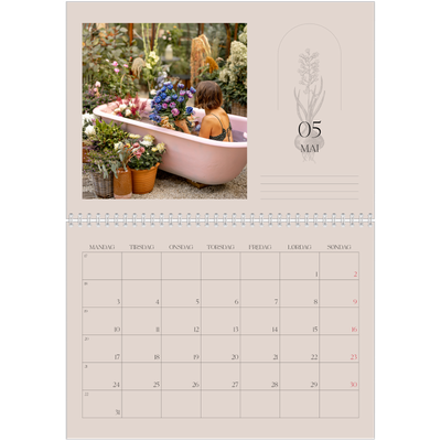 Fotokalender A4 dobbel (30 x 40 cm) — Enkel botanisk [Mai]
