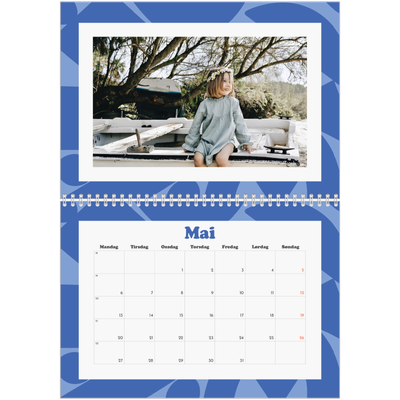 Fotokalender A4 dobbel (30 x 40 cm) — Lek med mønster [kalender-forside]