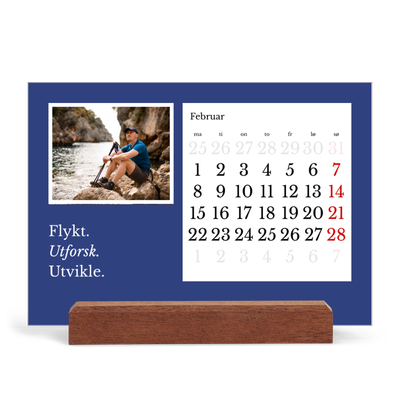 Bordkalender med trestativ - Liggende  — Redaksjonell Jord [Februar]