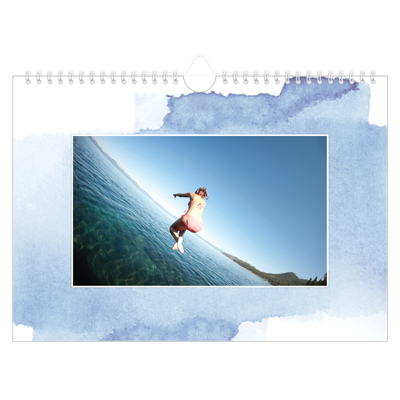 Fotokalender A4 — Vannfarger i bakgrunn [kalender-forside]