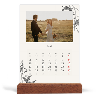 Bordkalender med trestativ - Stående — Blekk & blomst [kalender-forside]