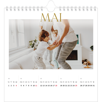 Månedskalender kvadratisk — Gull stor skrift [kalender-forside]