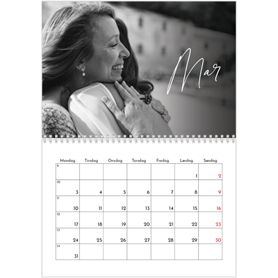 Fotokalender A4 dobbel (30 x 40 cm) — Elegant skrift [Mars]