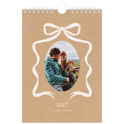 Fotokalender A5 — Ramme med sløyfe [kalender-forside]