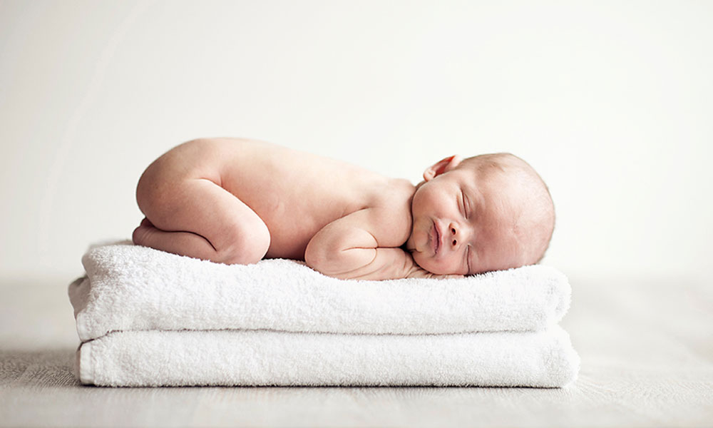 Bruk naturlig lys ved nyfødtfotografering
